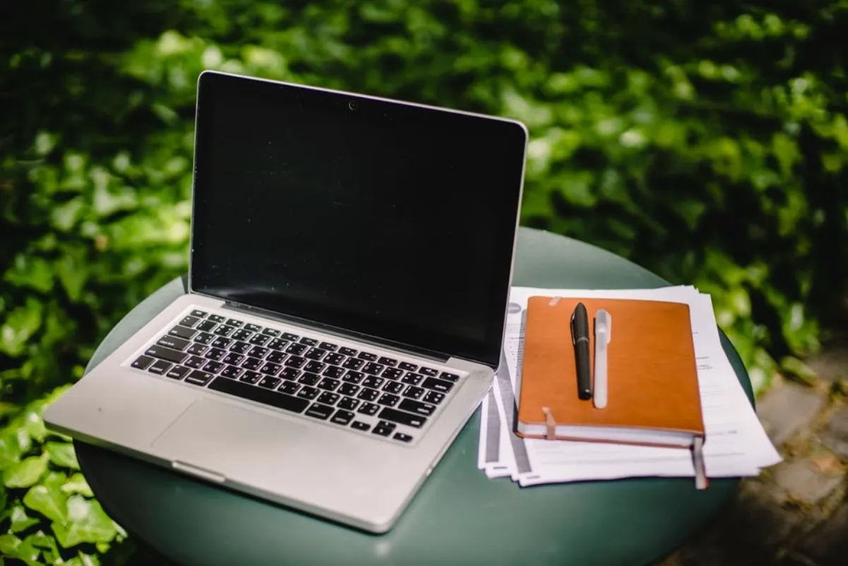 workspace laptop